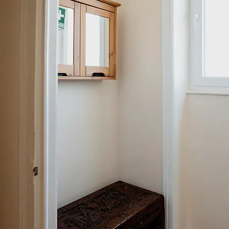 Angels Homes-n27, 3ºfloor - Bairro Tipico, Centro Lägenhet *